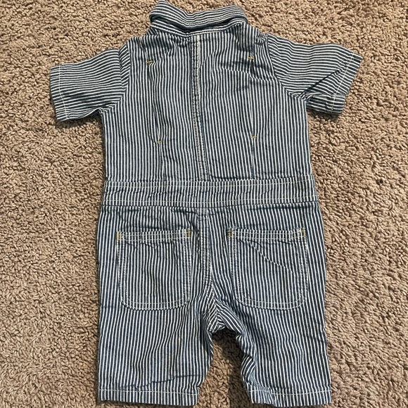 Baby Gap Boy Outfit - Picture 2 of 2